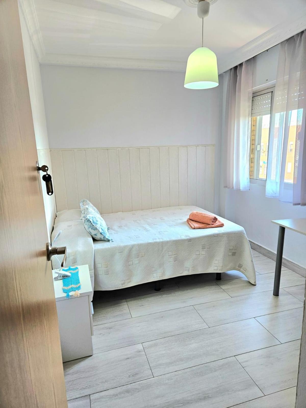 Habitacion Privada A 15 Min De La Playa/Piso Hotel Huelva Eksteriør billede